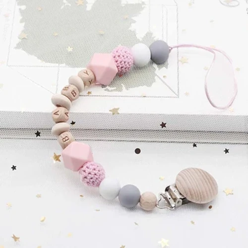 Personnaliséierten Numm Benotzerdefinéiert Baby Numm Pacifier Clips Beech Beads Handmade Silikon Pacifier Chains Toddler Teether Teething Chain