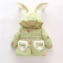 Jaket katun bayi bocah wadon musim dingin bocah wadon kartun strawberry print kuping kelinci nganggo jaket katun warna padhet
