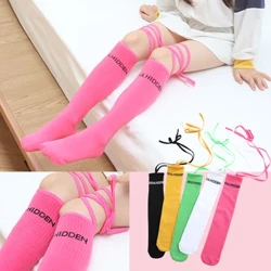 New Fashion Girls calzini lunghi sopra il ginocchio calzini alti al ginocchio con ricamo a lettera a nastro per calzini colorati più caldi in cotone per bambine