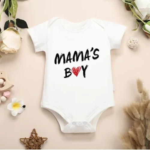 Бебешки комбинезон с минималистичен принт Mama's Boy Letters Памук с къс ръкав Летен размер 0-24M Dropship Изискан комбинезон за бебета Модерен