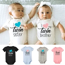 Jag älskar min tvillingsyster Bror Nyfödd Pojkar Flicka Kortärmad Jumpsuit Tvillingar Spädbarnskläder Ropa Sommarbody Unisex babypresent