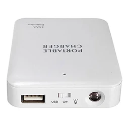 Portable USB Power Bank Charger Baterya External Packing Box Battery Charger ng Baterya Emergency Charger Charger 4X AA Para sa Iphone