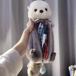 1 pcs ubunifu bahari otter plush doll penseli kesi ins high-kuvutia kalamu mmiliki wa penseli nzuri ya begi ya shule vifaa vya vifaa vya vifaa vya vifaa vya vifaa vya