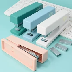 Moda Stapler Stoly Baglaýjy Baglaýjy Kitap Çydamly Kagyz Stapling Moda Reňkleri Mekdep Kanselýariýa Ofisi Aksesuarlary
