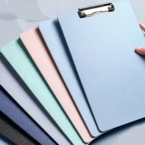 A4/A5 profilklämma hårdpapp med låg profil klämma Clipboard Student Splint Memo Clip Skrivblock Plast Urklipp Filmapp
