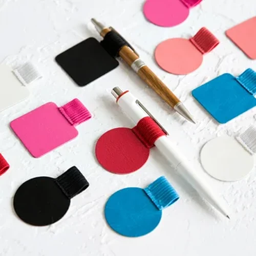 Creative Moleskine muistikirjan tarvikkeet Itsekiinnittyvä nahkainen kynäpidike Tämän kumikynäpidikkeen kynärengas kynälenkit