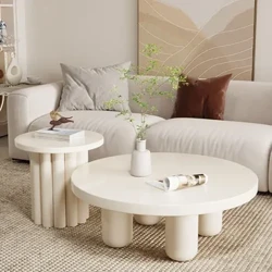 Table basse crémeuse simple et moderne pour salon, table d'appoint créative pour petit appartement nordique, petite table ronde de style wabi-sabi