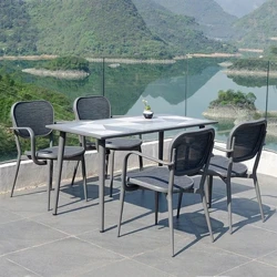 Outdoor Courtyard Table at Chair Set modernong Hardin Furniture Set Balkonahe Panlabas na Hardin Terrace Sun Protection Furniture Set Z