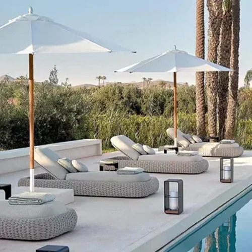 Ikhwalithi ephezulu Sonke isimo sezulu sangaphandle ifenisha yehhotela i-villa I-swimming pool yentambo yezintambo ezifakwe e-sunbed beach chair