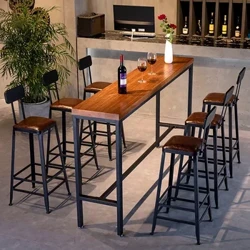 Customized na pang-industriya na istilong bar table para sa dingding ng sala sa bahay maliit na bar bar bakal solid wood mataas na mesa at upuan