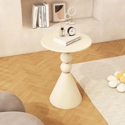 Nordic Iron Side Table Väike korter Kreemjas stiilis elutuba Ümmargune Creative Diivanilaud Diivan Valge Külglaud Lihtne Kaasaegne