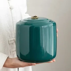I-Ceramics Pet Urn Yezikhumbuzo Eziqondene Nakho Nemingcwabo Yezikhumbuzi Zokugcinwa Kwezilwane Ezifuywayo Zomlotha Womuntu Wokushiswa Kwetshe Lethuna Lezilwane Eziphathwayo