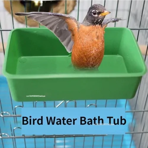 1pc Bath Uisce Éan Tub Peataí Éan Babhla Parrots Parakeet Birdbath Cage Crochta Parrot Beaga Cage Peataí Éan Bia Tráidire Bia Accessories