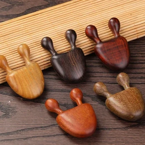 1 pettine per massaggio facciale in legno di sandalo verde con manico in legno, pettine per piccole lumache per massaggio agli occhi in legno di sandalo verde