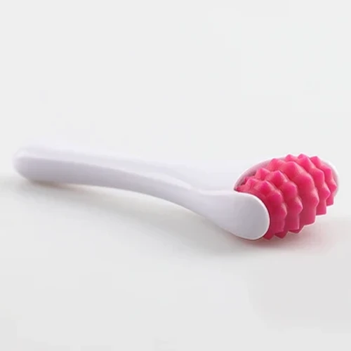 Mini Handheld Roller Massager ialüzüň Gözüni rahatlandyrýan Deri Bejeriş Gözelligi