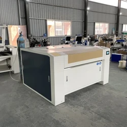 China CNC Co2 + O2 Metal Laser Cutter 150W Laser Cutting Machine Mat Auto Focus Co2 Laser Engraver Fir STAINLESS Stol