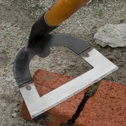 Handgeführte Hohlhacke, landwirtschaftliche Unkrauthacke, Gartenarbeit, Unkrautjäten, Bodenwerkzeuge, Unkrautjäten im Hinterhof, lockerer Anbau auf dem Bauernhof