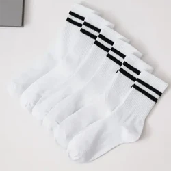 6 Stocaí Meán-Tube na mBan Dath Soladach Fómhar Geimhridh Breathable Compordach Spórt Sweat Absorbent Man Agus Stocaí na mBan