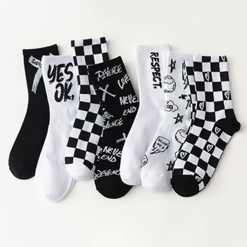 Calcetines suaves y cómodos para parejas, moda Retro Harajuku, colores combinados, blanco y negro, INS, novedad de 2023