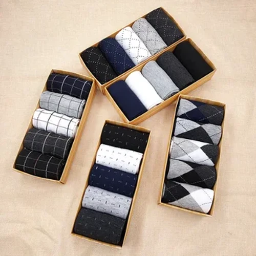 5 Pair Atmung Männer Hierscht / Wanter Polyester Koteng Einfach Faarf Medium Tube Commercial Einfach Casual Kaddosboxen Socken