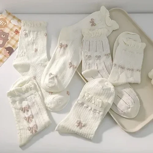 Stocaí Bán NUA Simplí Versatile Bowknot Álainn Bláthanna Beaga Stocaí Feadáin Meánmhéide na mBan Kawaii Harajuku Jk Lolita Girls Cotton