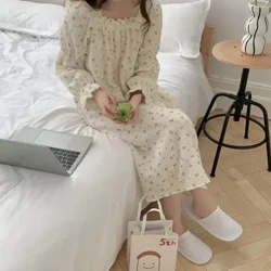 Năm 2023 Nữ Mặc Bộ Đồ Ngủ Cổ Thu Đông Váy Ngủ Dài Vuông Một Đầm Nhà Nữ Tay Đêm Hoa Bộ Đồ Ngủ Xù Hàn Quốc