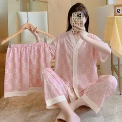 Sommar pyjamas för damer i tre delar med nya kortärmade sommarshorts byxor för kvinnor, set med söta tecknade pyjamas hemkläder