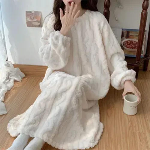 Camisón de felpa de terciopelo cálido para invierno, ropa de dormir holgada informal y cómoda de lana de manga larga para el hogar, Jacquard dulce