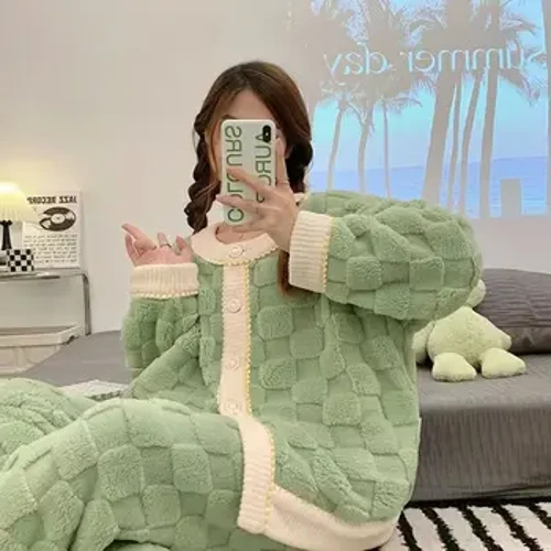 Hoʻonohonoho ʻia nā ʻaʻahu ʻulaʻula mānoanoa o nā wahine Autumn Winter 2024 New Lounge Home Suit Warm Sleepwear 2pcs Set Plus Size Homewear Set