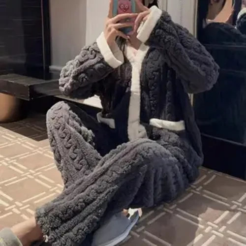 Feisteas Baile Te Éadaí Geimhridh cluthar Socrú do Mhná Pyjamas Teirmeach Plush le Muinchille V-múnlóg ar bharr pants cosa leathan