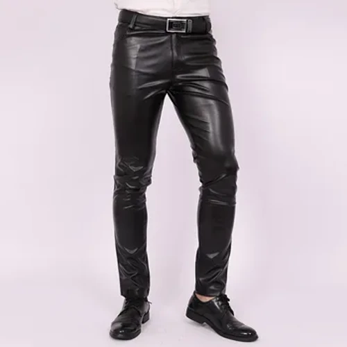 2023 Erkaklar uchun ingichka tor shimlar tor cho'zilgan charm shimlar Teen Trend mototsikl PU charm shimlari