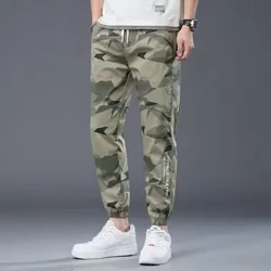 He ʻoluʻolu a maʻalahi hoʻi nā pālule kāmeʻa o nā kāne Camouflage.