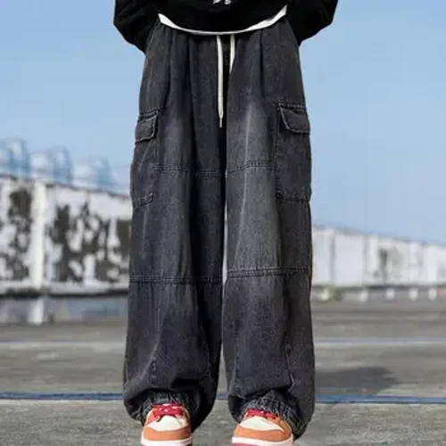ʻO nā ʻeke kala kala ʻokoʻa i ka pūhaka wiliwili nā ʻeke he nui nā ʻeke wāwae ākea i loko o ka waihoʻoluʻu paʻa ʻo Baggy Denim nani.