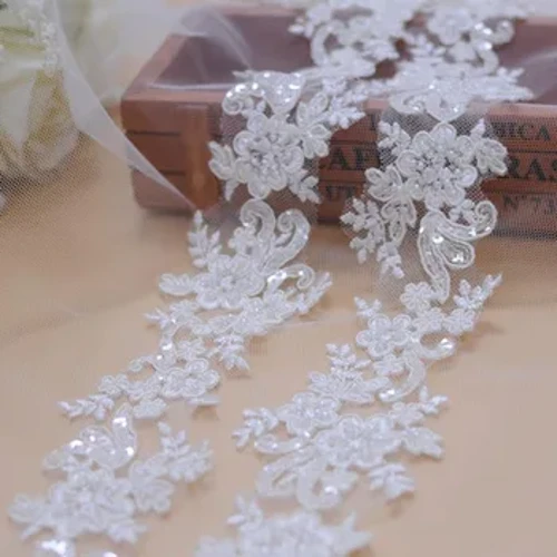 1 õue tikandiga pitskangast aplikatsioonid pulmakleitide jaoks, 6 cm laius Rhinestone