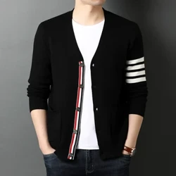 Top-Qualität 2023 Neue Herbst-Winter-Marke Mode Strickpullover für Männer Schwarz Koreanische Freizeitmäntel Jacke Herrenbekleidung
