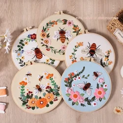 Bee Embroidery Kit para sa Pang-adultong Cross Stitch Kit para sa Kamay na may mga Pattern ng Hayop at Mga Tagubilin DIY na may mga Thread at Needles