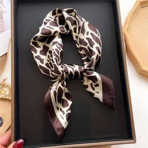Siidsatiin-leopardimustriline juuksesall naiste mood Sqaure väike 60 cm Bufanda naiste suvine kaelalips Käsi Wrsit foulard rätik