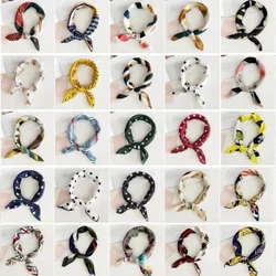 Fascia per capelli con sciarpa quadrata per donne da festa d'affari Sciarpa in raso di seta elegante piccola vintage skinny retrò con collo a testa