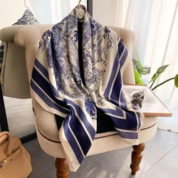 Maint Mawr 110cm Blodau Sgwâr Wedi'i Argraffu Merched Ffasiwn wedi'i Efelychu Sgarff Sidan Foulard Hijab Mwslimaidd 45 modfedd