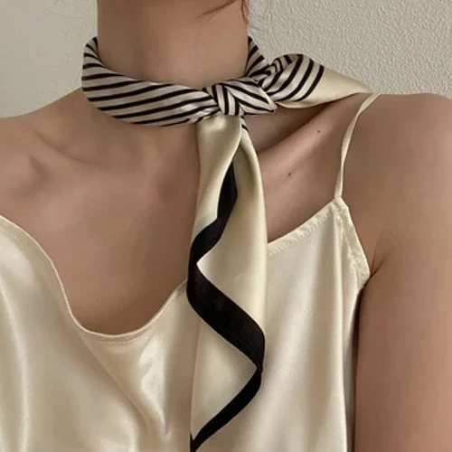 I-Luna&Dolphin Women Retro Sunscreen Small Silk Scarf 55x55cm I-Beige Strip ye-Chiffon Amabhande asekhanda I-Bandana Isikhwama Iribhoni I-Neckerchief Hijab