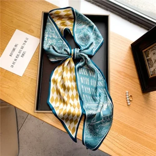 ʻO ka lole lole silika lōʻihi lōʻihi i ka wahine holoholona lio paʻi i ka ʻeke makaʻu liʻiliʻi liʻiliʻi lauoho lauoho ribbon scarfs wahine neckerchief.