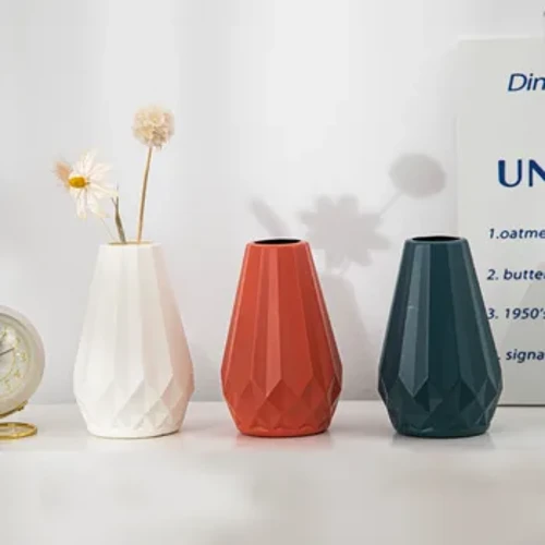 Plastiks Blummen Vase Nei Nordesch Stil Imitatioun Keramik Blummenarrangement Modern Diamant-geformt Blummendëppe Wunnzëmmer
