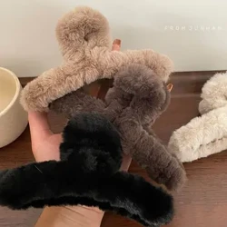 ʻO ka waiu maʻemaʻe kofe kala moʻo hoʻohālike i ka hulu rabbit fur ma hope o ke poʻo Updo lauoho maʻuʻu pumehana nui hoʻonui manō clip barrettes lauoho maiuuu.
