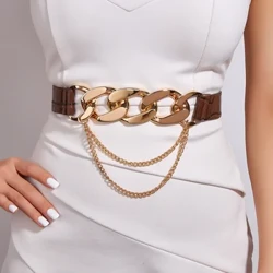 Cinto feminino moderno com fivela de corrente removível e elegante