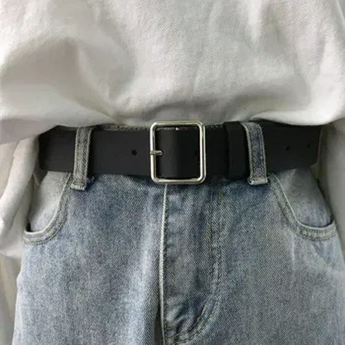 2023 Aýallaryň guşak ýumşak Pu deri guşak meýdançasy çeňňek çeňňek jeans gara guşak çik lýuks marka ajaýyp üzüm gaýyş aýal