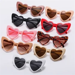 I bambini adorano occhiali da sole a forma di cuore Vintage Baby Boys Love Frame Sun Glasses Oculos de Sol Uv400 Street Beat NABY GASHE