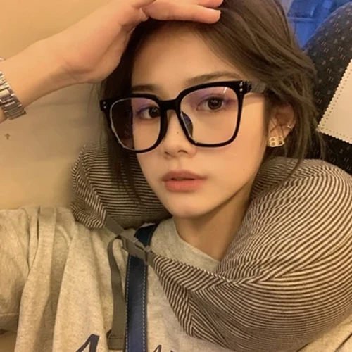 Ffasiwn Sgwâr Mawr Ffrâm Du Gwrth Golau Glas Gwydrau Cyfrifiadur Llygad Cynhyrchu Sbectol Plaen Merched Eyeglasses Classic
