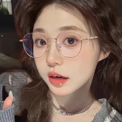 Korean Fashion Metal Anti-Blue Light Blocking Salamin Babae Ultralight Oval Frame Computer Game Salamin sa Mata Salamin sa Mata