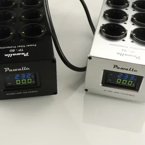Presa purificatore di potenza con filtro di potenza nominale da 15 A 100-240 Volt standard europeo a 8 bit