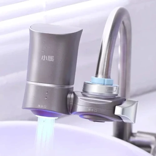 Purifier uisce faucet steiriliú cumhachta Uisce Nua Steiriliú domhain Ultraivialait Scagachán fíneáil 6-chéim